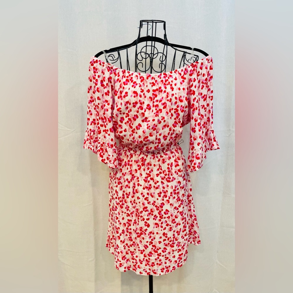 Off shoulder bold short flowy dress